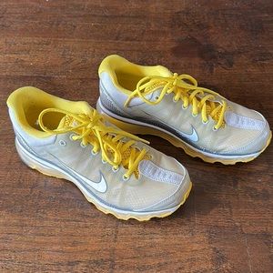 Yellow Nike AirMax Size 8.5
